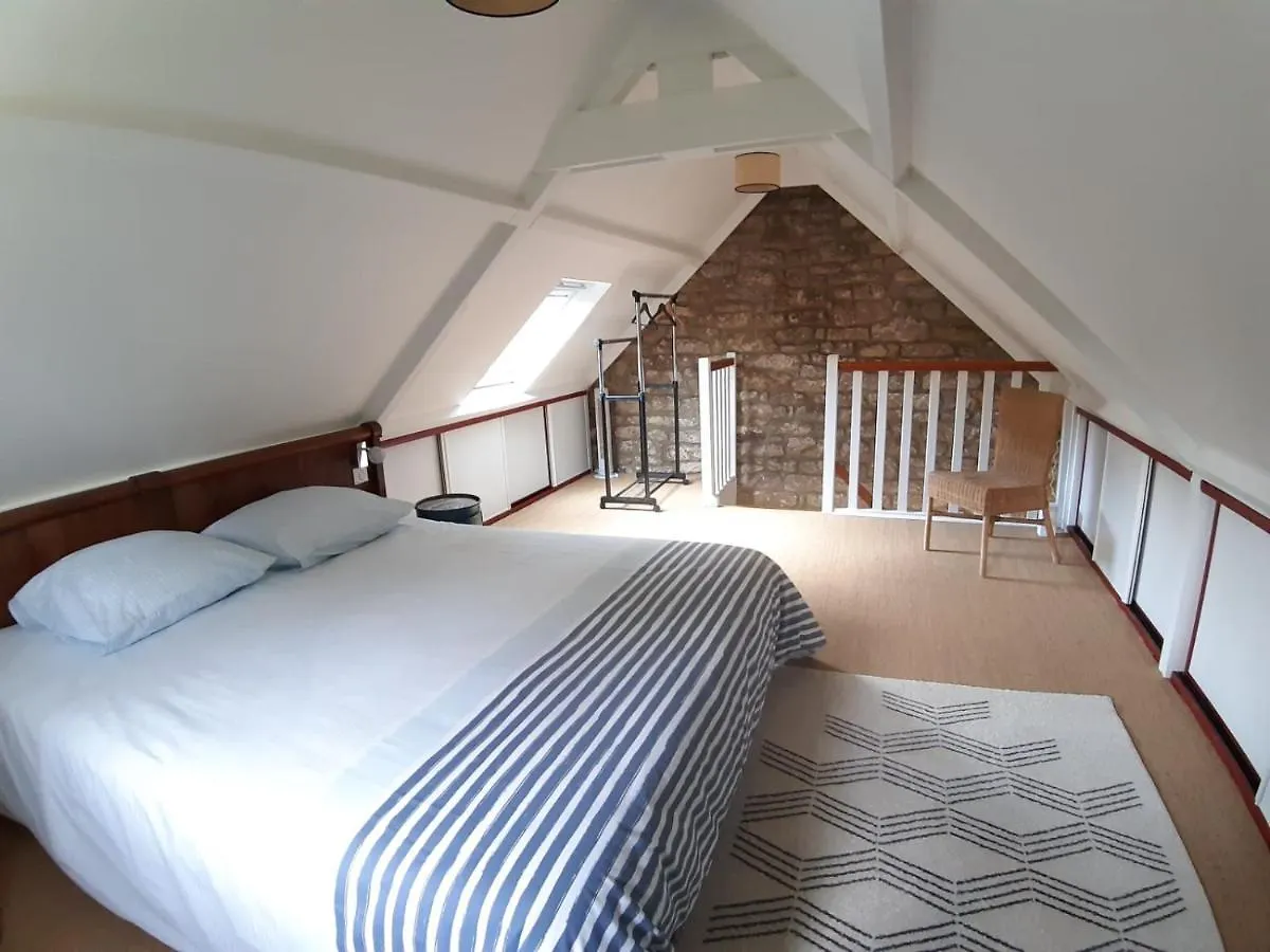 Holiday home Gite Des Asphodeles Lanvenegen